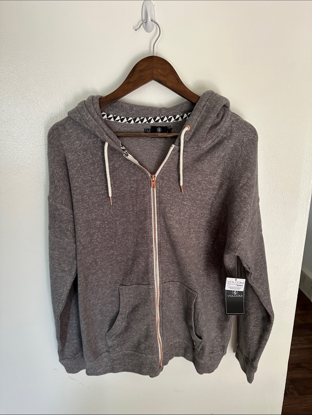 NWT Volcom Women's Heather Gray Zip Front Hoodie